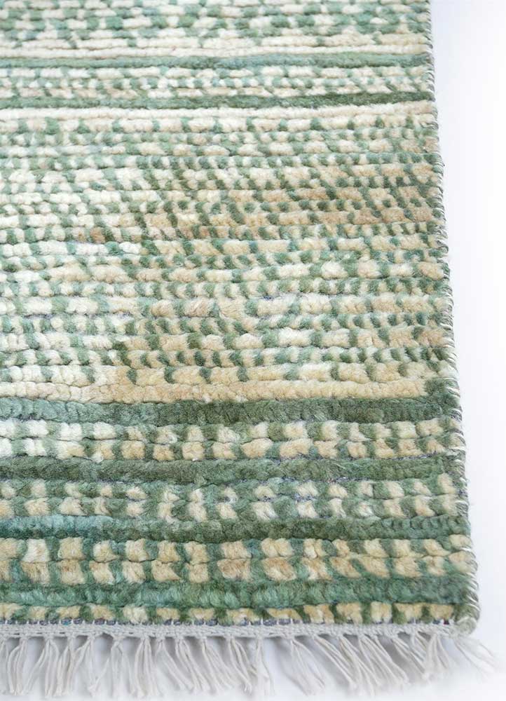 kairos green wool hand knotted Rug - Corner