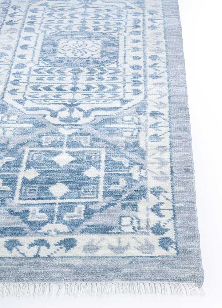 cyanna ivory wool hand knotted Rug - Corner