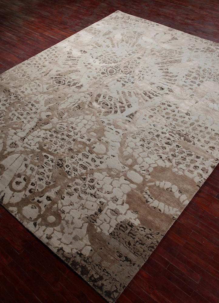 pansy ivory wool and bamboo silk hand knotted Rug - FloorShot