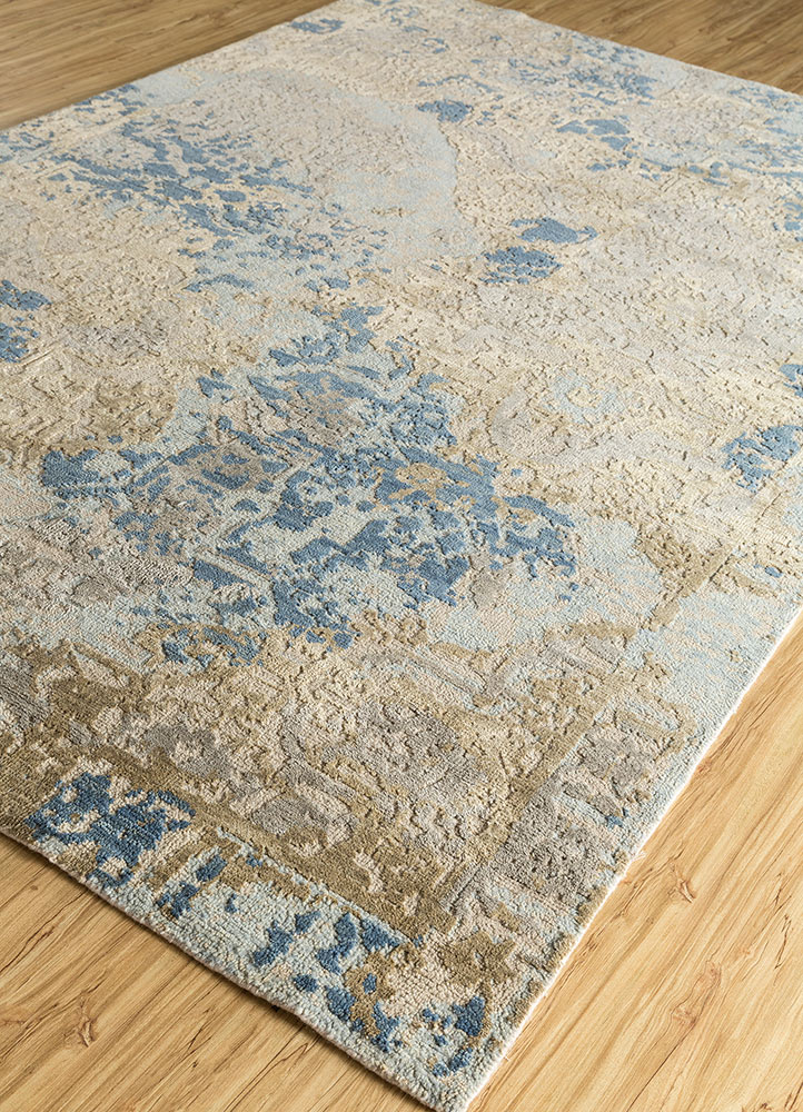 far east green wool and silk hand knotted Rug - FloorShot