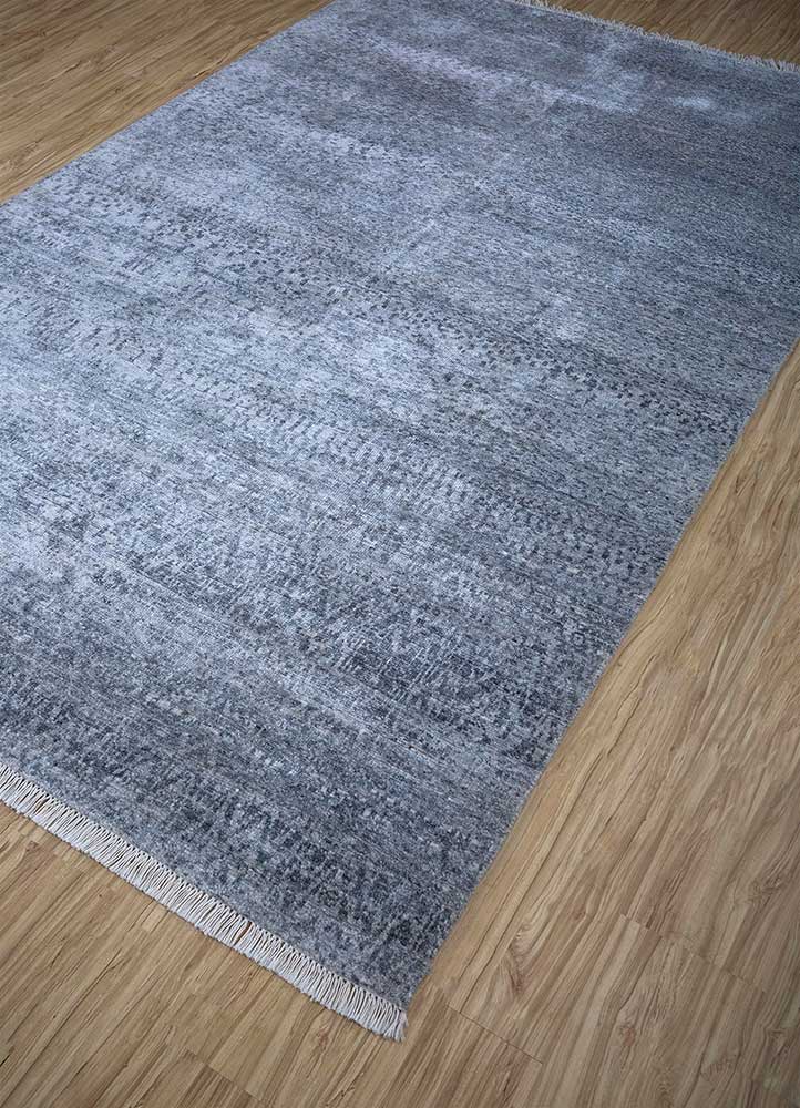 okaley grey and black wool and viscose hand knotted Rug - FloorShot