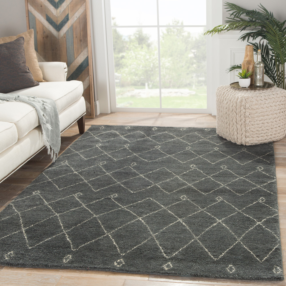 zuri grey and black wool hand knotted Rug - RoomScene